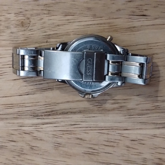 Women's guess watch - Picture 4 of 4